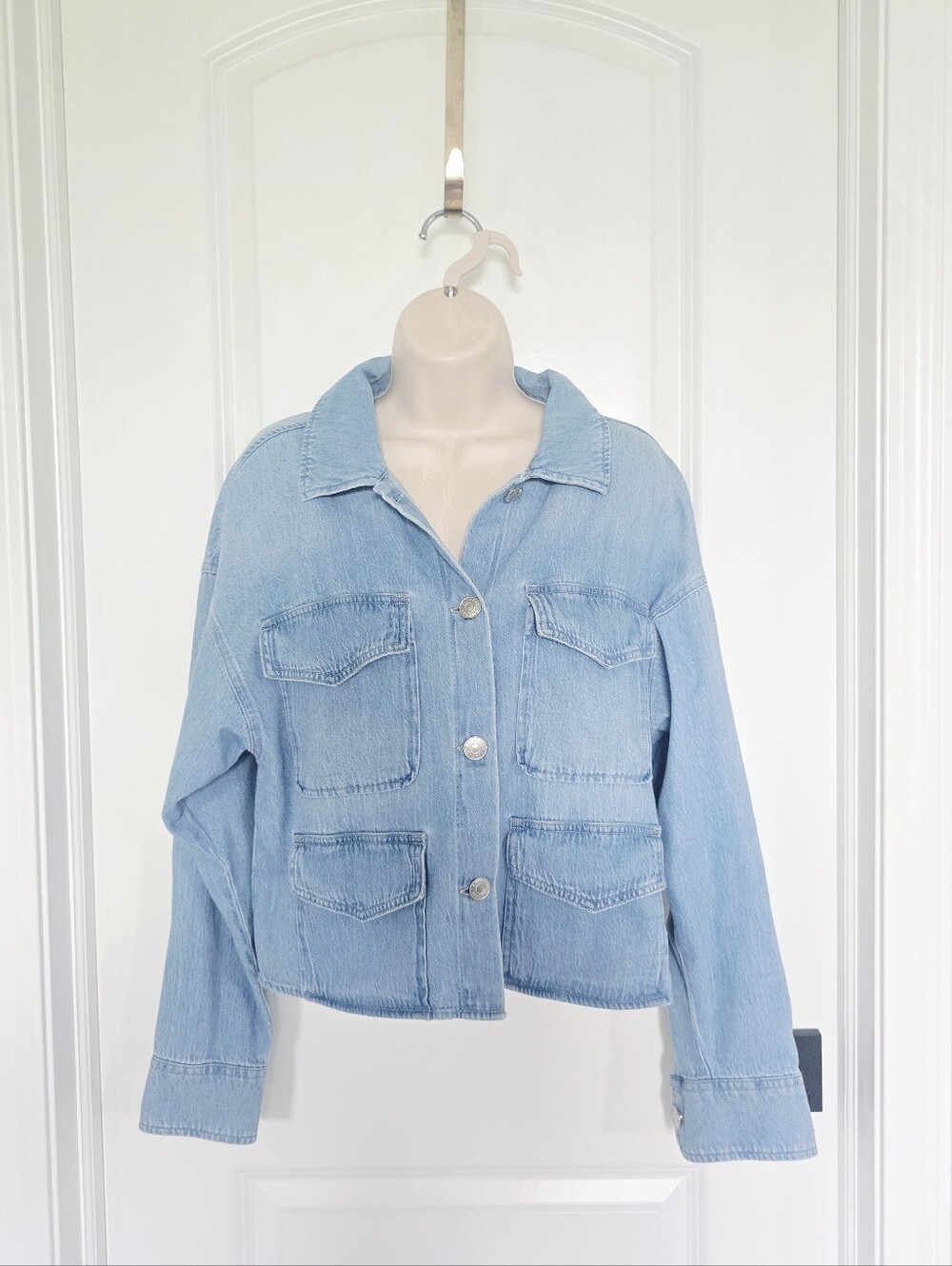 NWOT Express Light Blue Denim Jacket with Four Patch Pockets Sz Medium